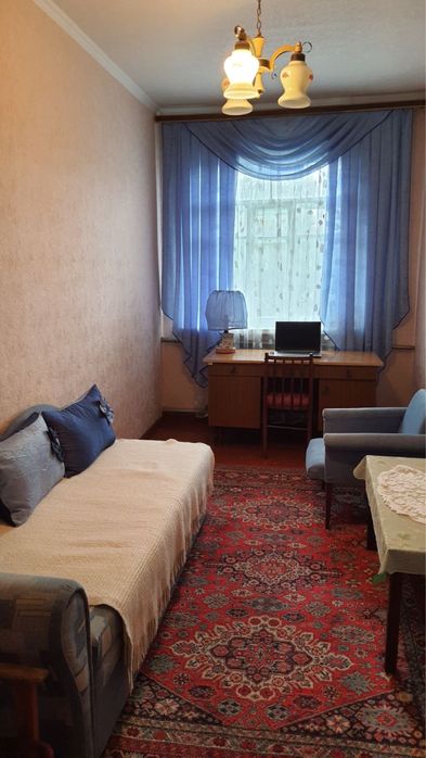 Продаю будинок з ділянкою землі