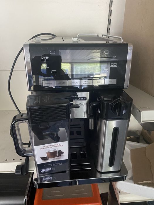 Кавомашина Delonghi PrimaDonna Exclusise ESAM 6900.M