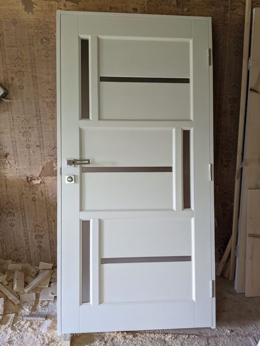 Срочно продаються двері, в наявності, ціна договірна