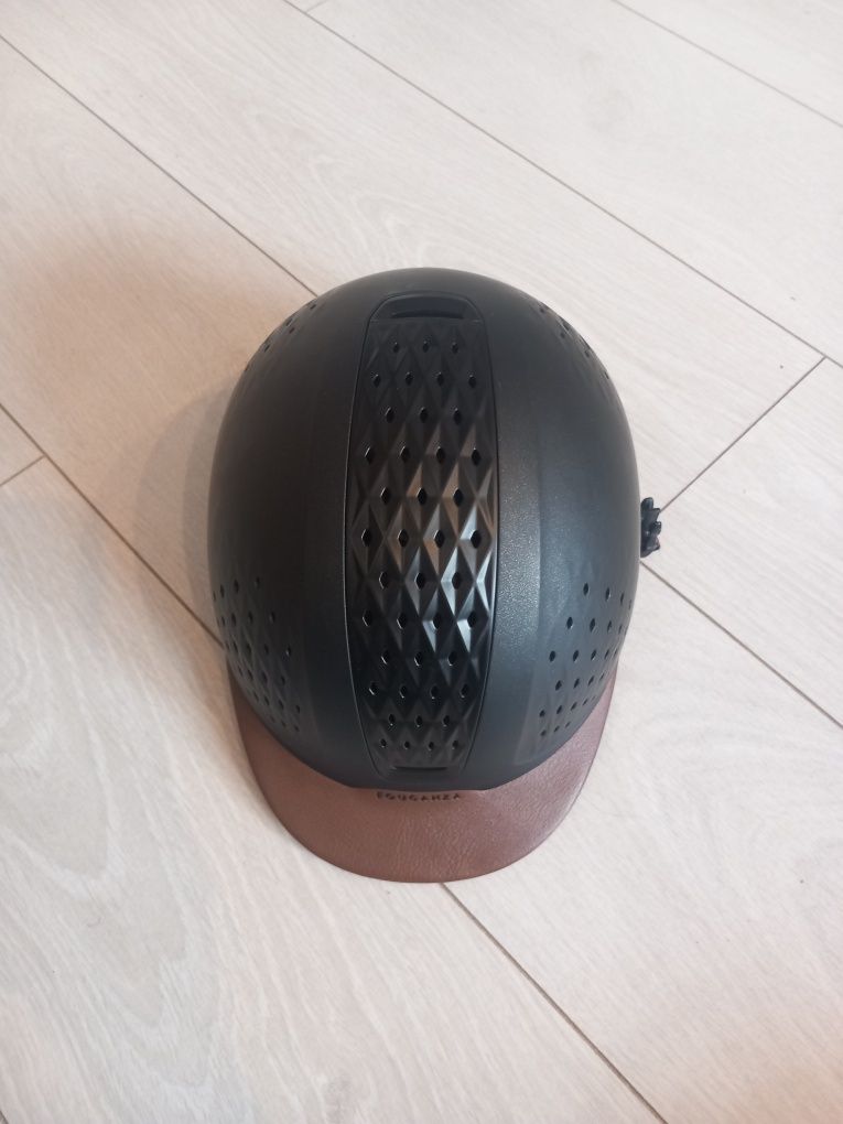 Kask fouganza jak nowy do negocjacji