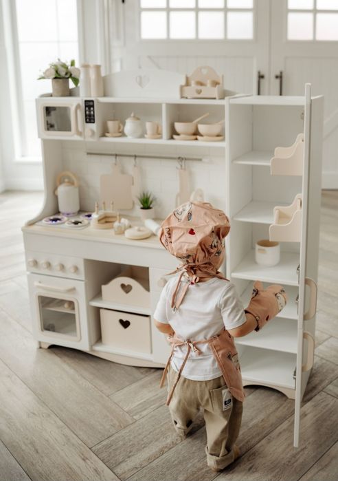 Детская деревянная кухня