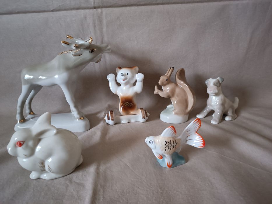 Статуэтки фарфоровые Полонное