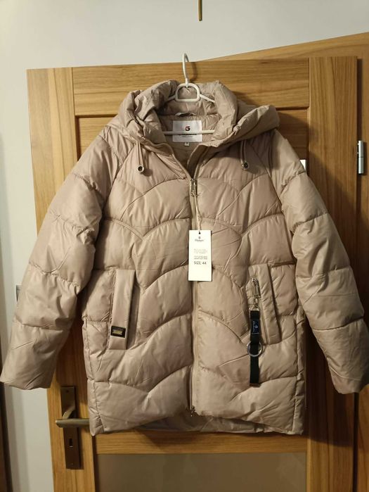 Kurtka beżowa nowa r. 42