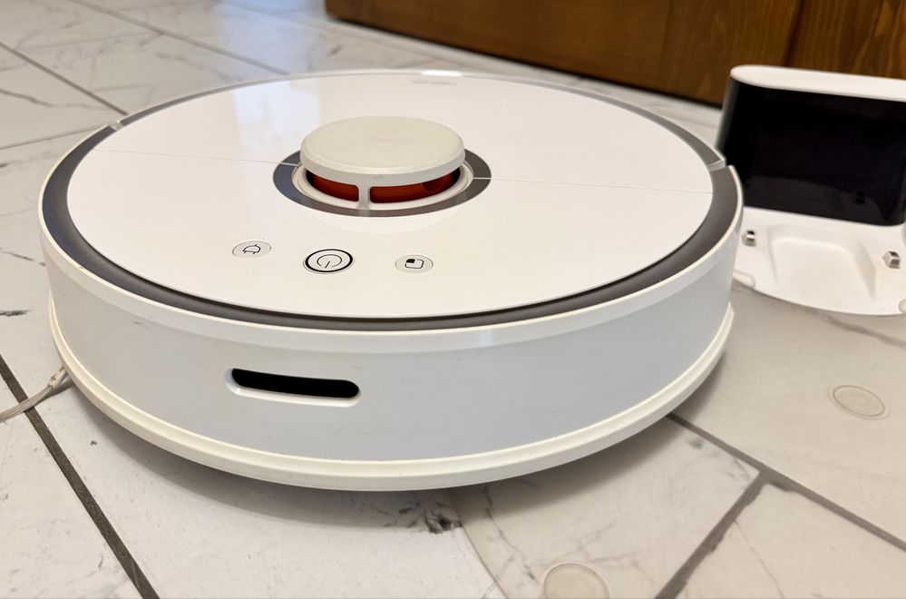 Odkurzacz Roboroc S5 - robot sprzątający z funkcją mopowania.