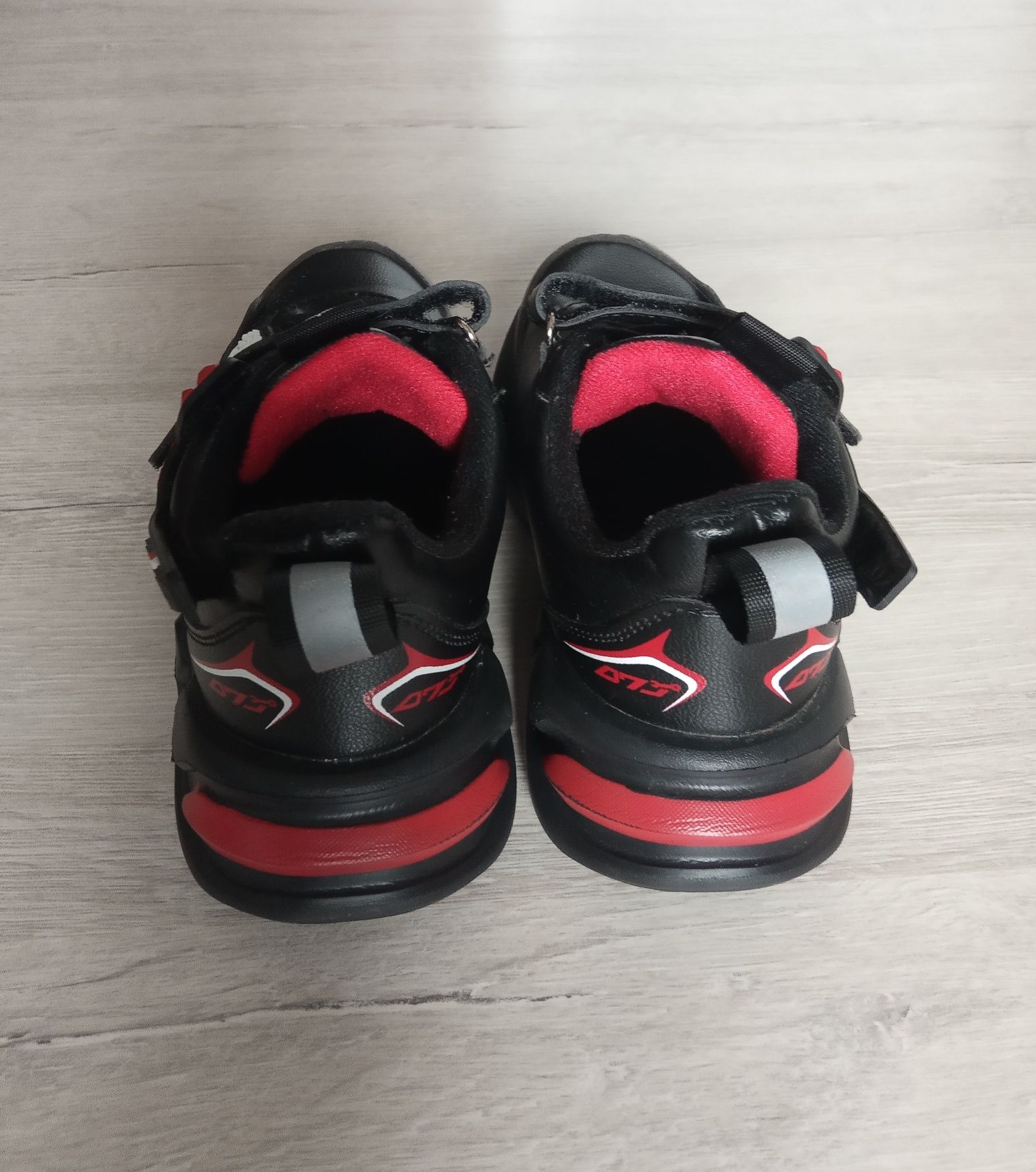 Кросівки для хлопчика (Виробник: R-Walker (Угорщина))