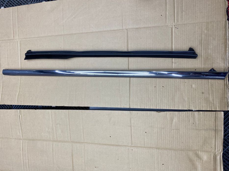 Frisos Laterais frente esquerdo Ford Fiesta