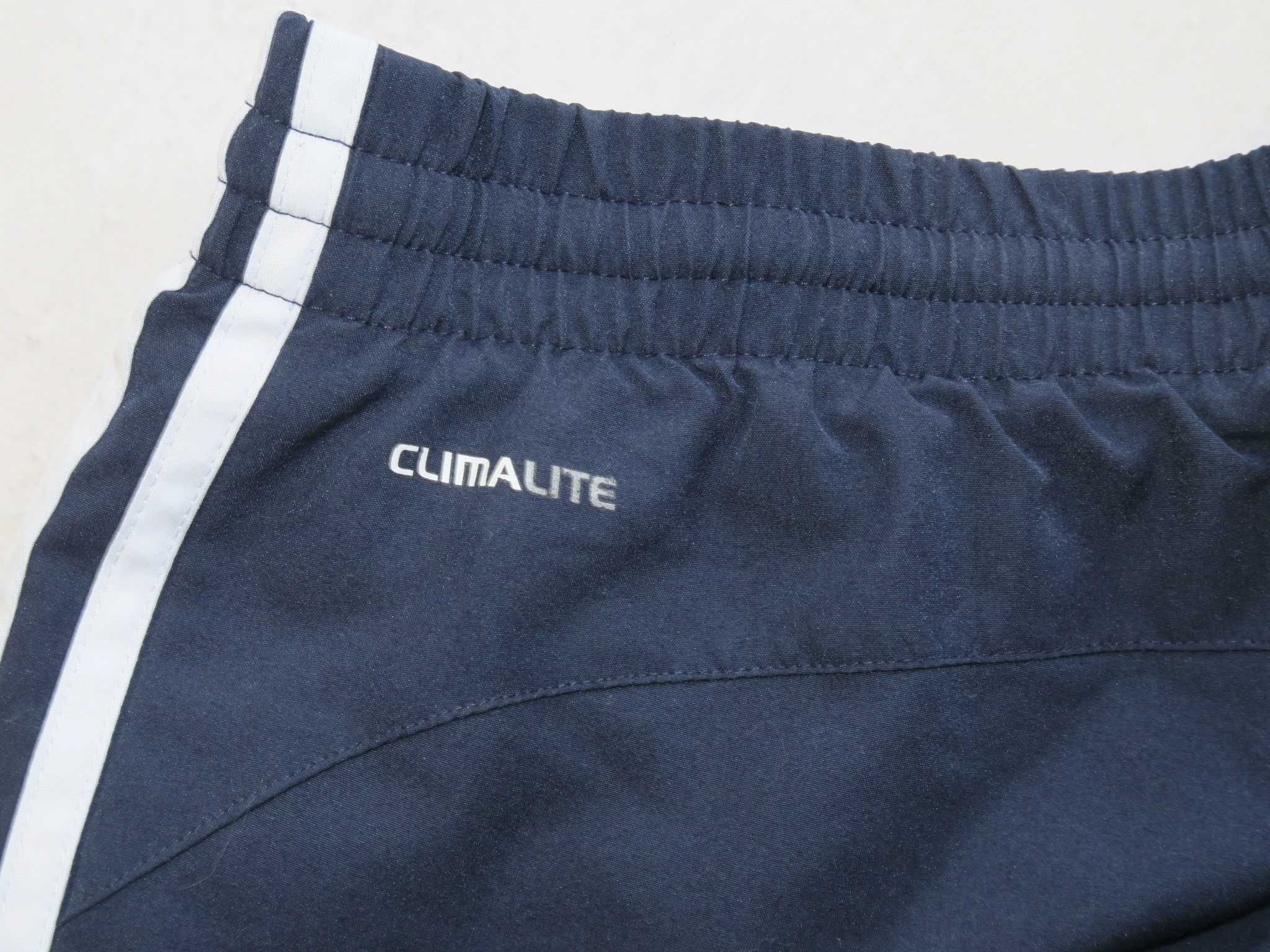 Adidas spodnie dresowe z zamkami na nogawkach L