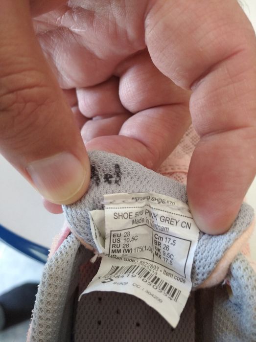 Sapatilhas da Decathlon tamanho 28