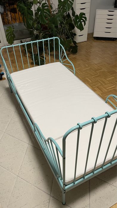 Łóżko dziecięce/rozsuwane IKEA MINNEN miętowe + materac INNERLIG