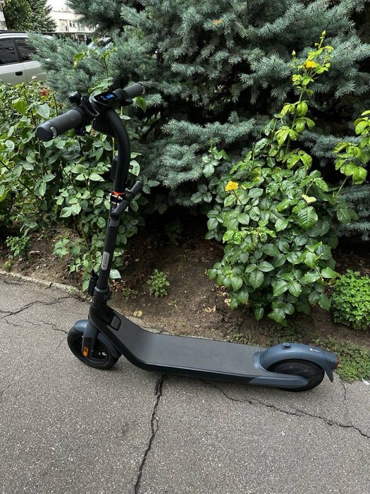 Продаеться ninebot e2 pro