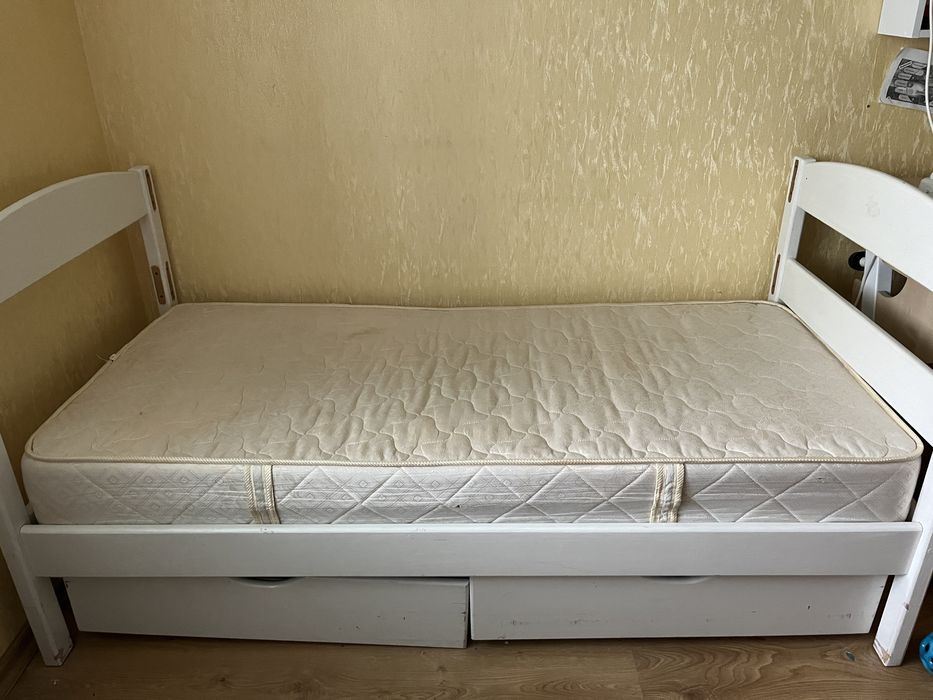 Ліжко з матрасом нестандартного розміру 170-80