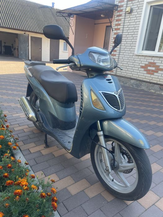 Скутер Honda sh 150