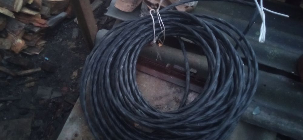 Продам кабель 4/10
