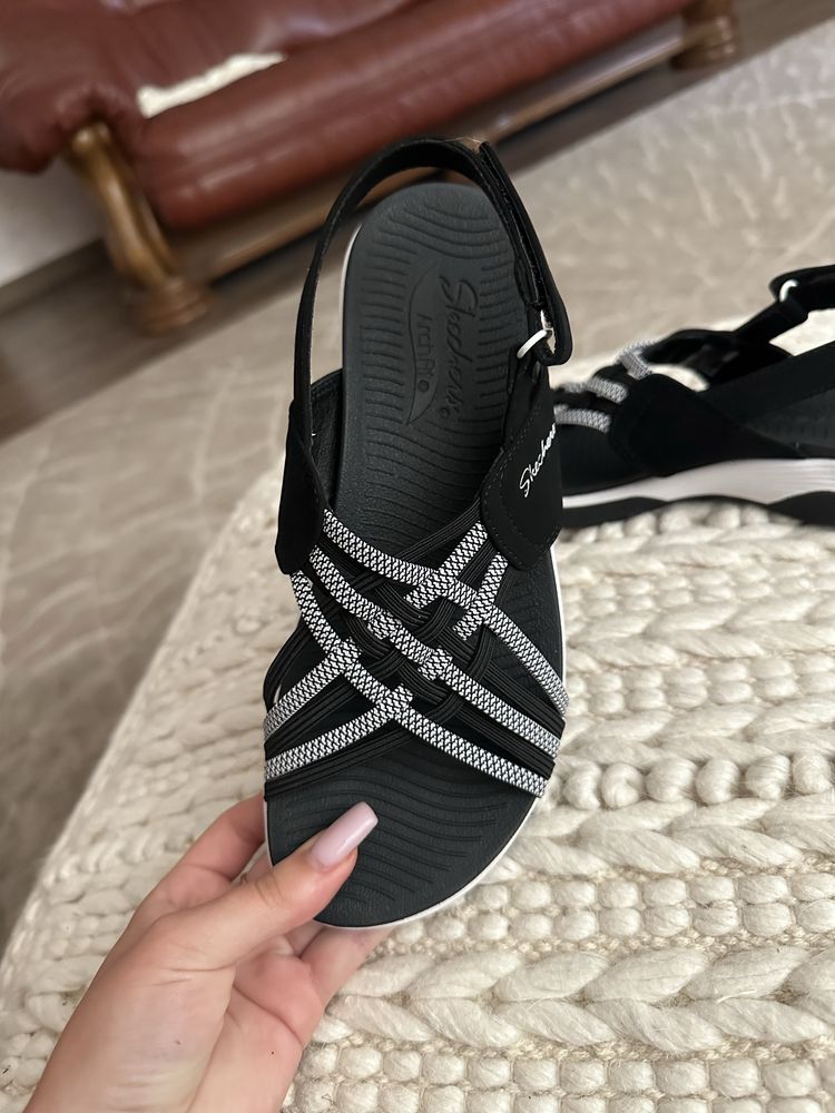 Сандалі Sketchers розмір 36