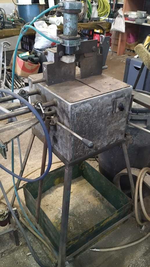 Máquina de corte de alumínio