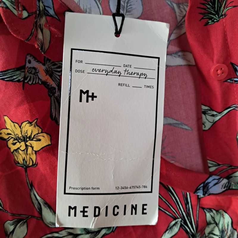 Nowa damska czerwona bluzka 100% wiskoza kwiaty ptaki Medicine 36 S