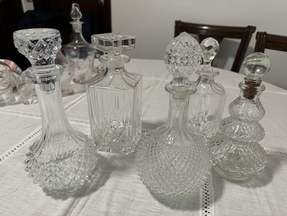 Conjunto de peças de vidro antigas