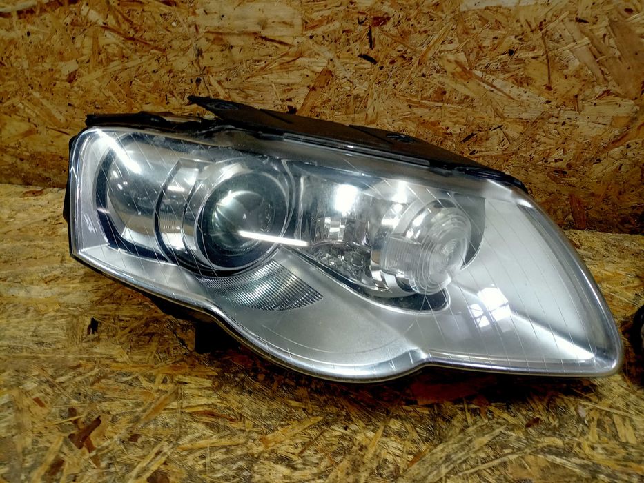 VW Volkswagen Passat B6 xenon lampa przód przednia prawa lewa Anglik