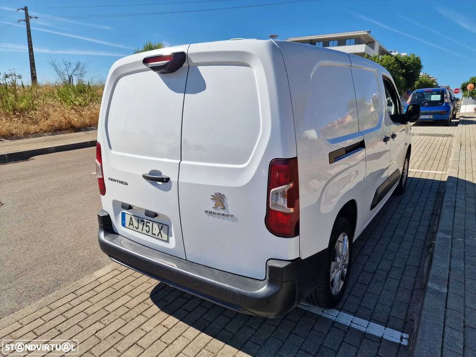 Peugeot Partner Longa, L2 versão Asphalt 2021