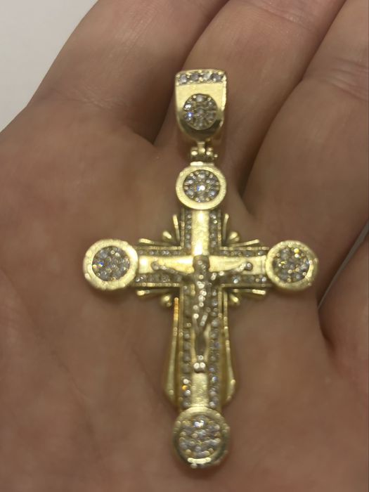 Хрест із діамантами