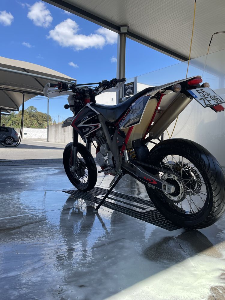 Vendo / Troca - Ajp Pr3 2019