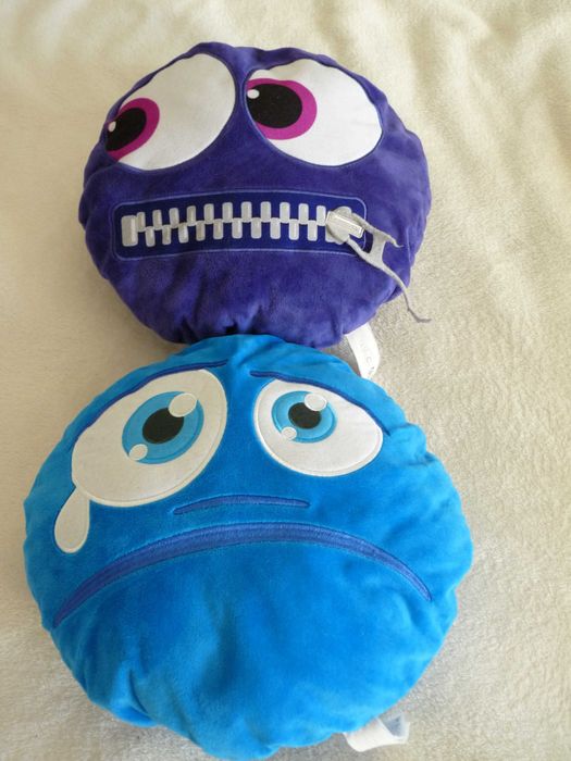 Poduszki poduchy buźki emotikony-2 sztuki