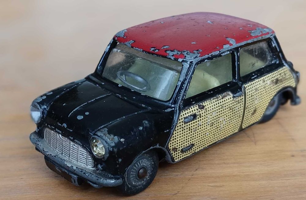 Mini Cooper Wickerwork Ref #249 Corgi Toys