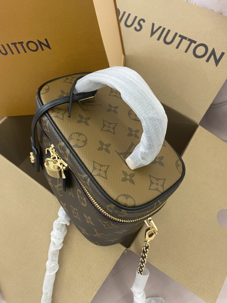 Сумочка в стиле louis vuitton