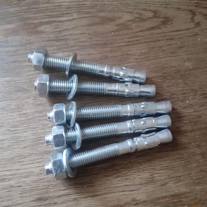 Анкер 12/100 клиновий