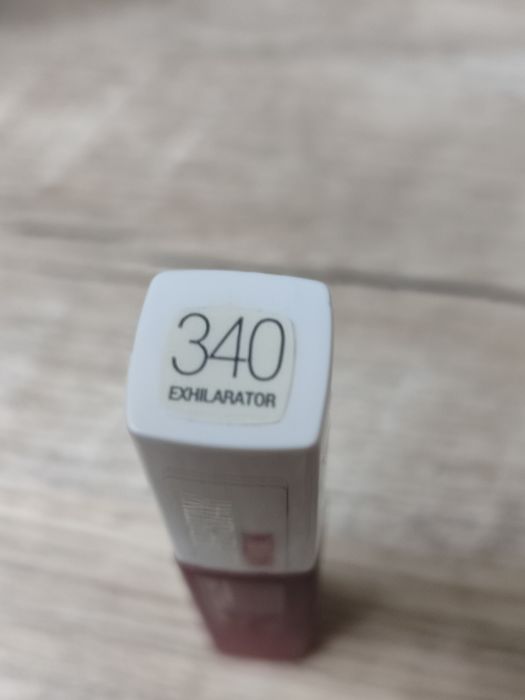 Рідка помада Maybelline New York Super Stay Matte Ink.