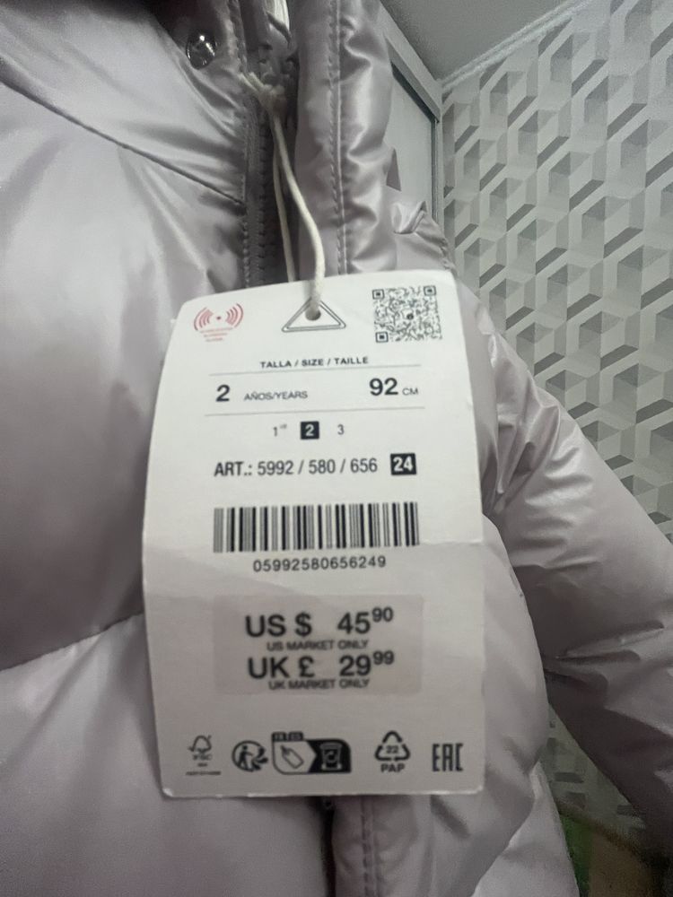 Куртка Zara нова для дівчинки