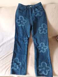 Spodnie  jeansy w kwiaty rozmiar S