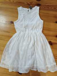 Biała letnia sukienka 134 koronkowa