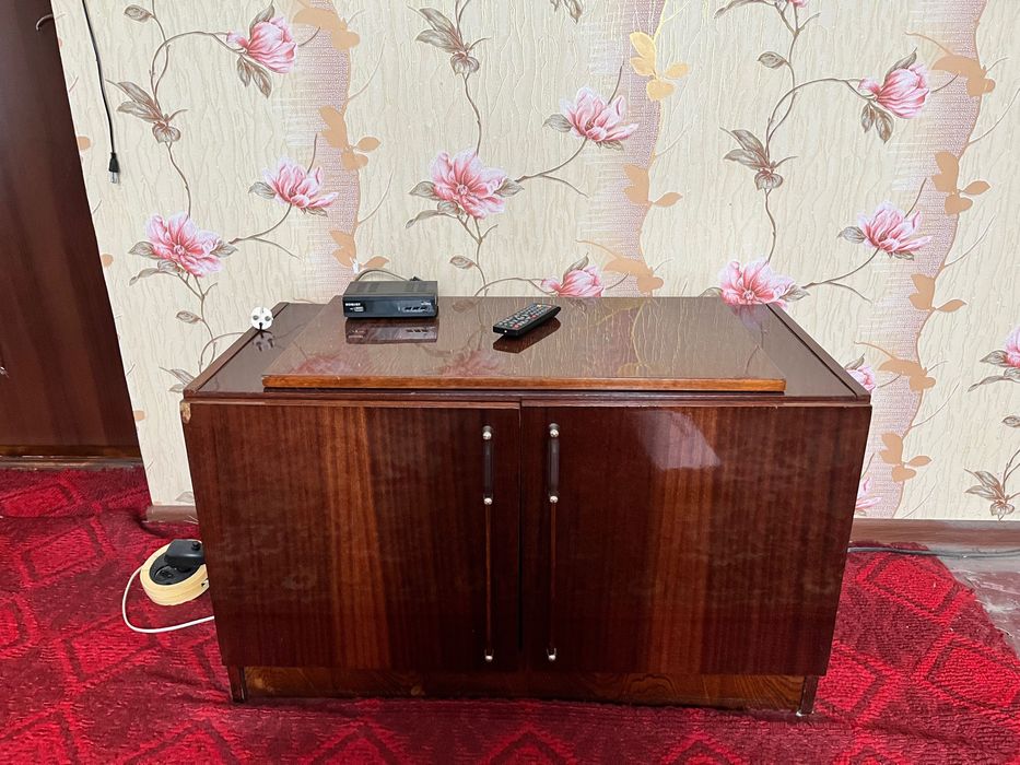 Тумба з двома відділами для речей