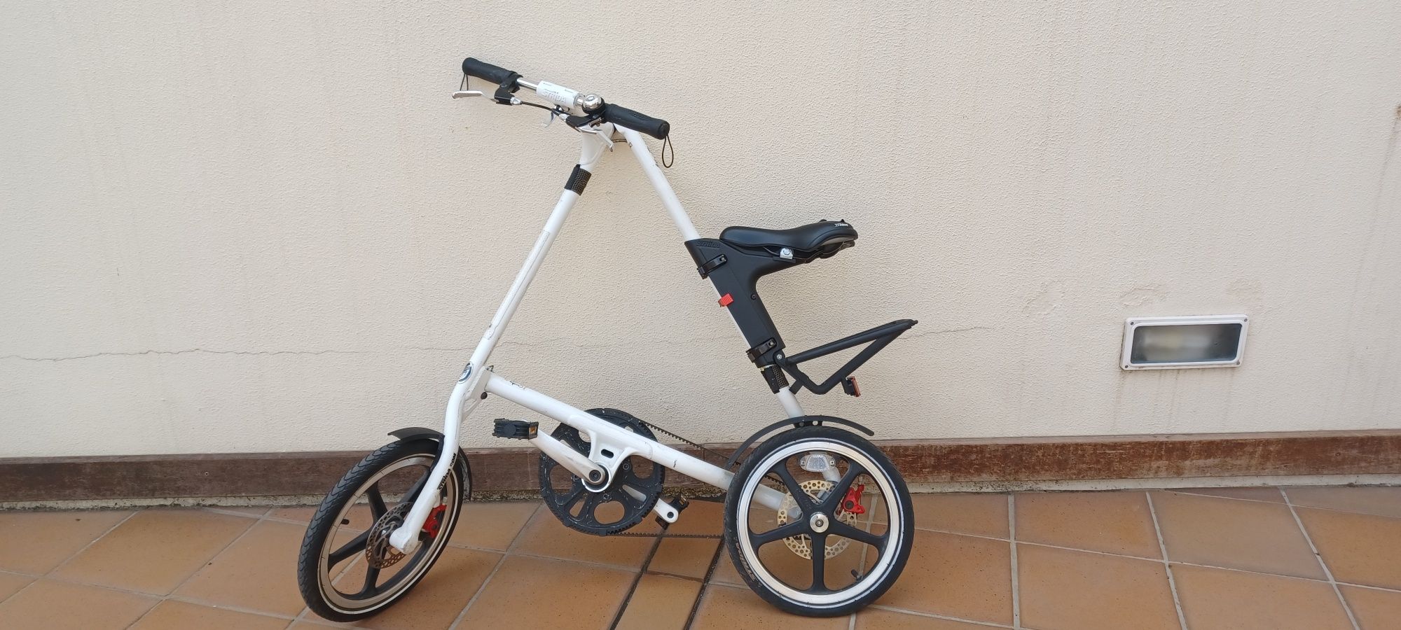 Strida Lt branca , bicicleta dobrável