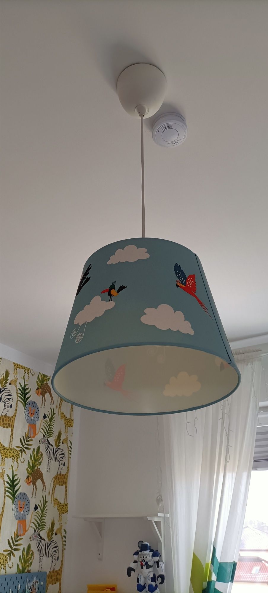 IKEA TROLLAKULLA + oprawa lampy
Klosz lampy + biała oprawa lampy.