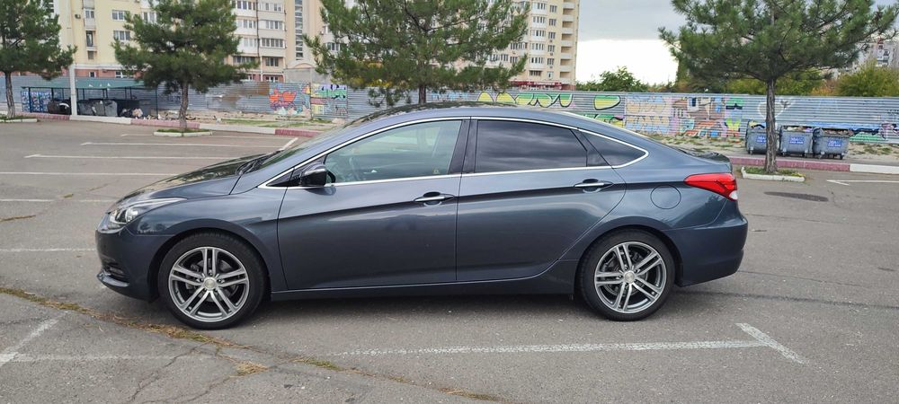 Продам авто Hyundai i40 2015