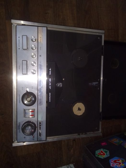 Magnetofon Grundig szpulowy to 247 de luxe
