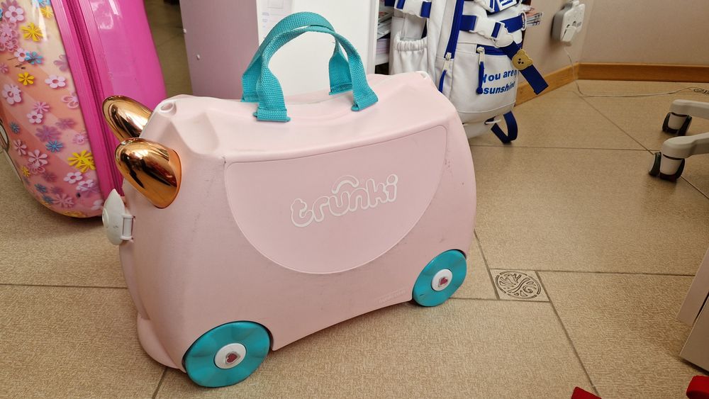 Чемодан детский на колесах Trunki Единорог розовый