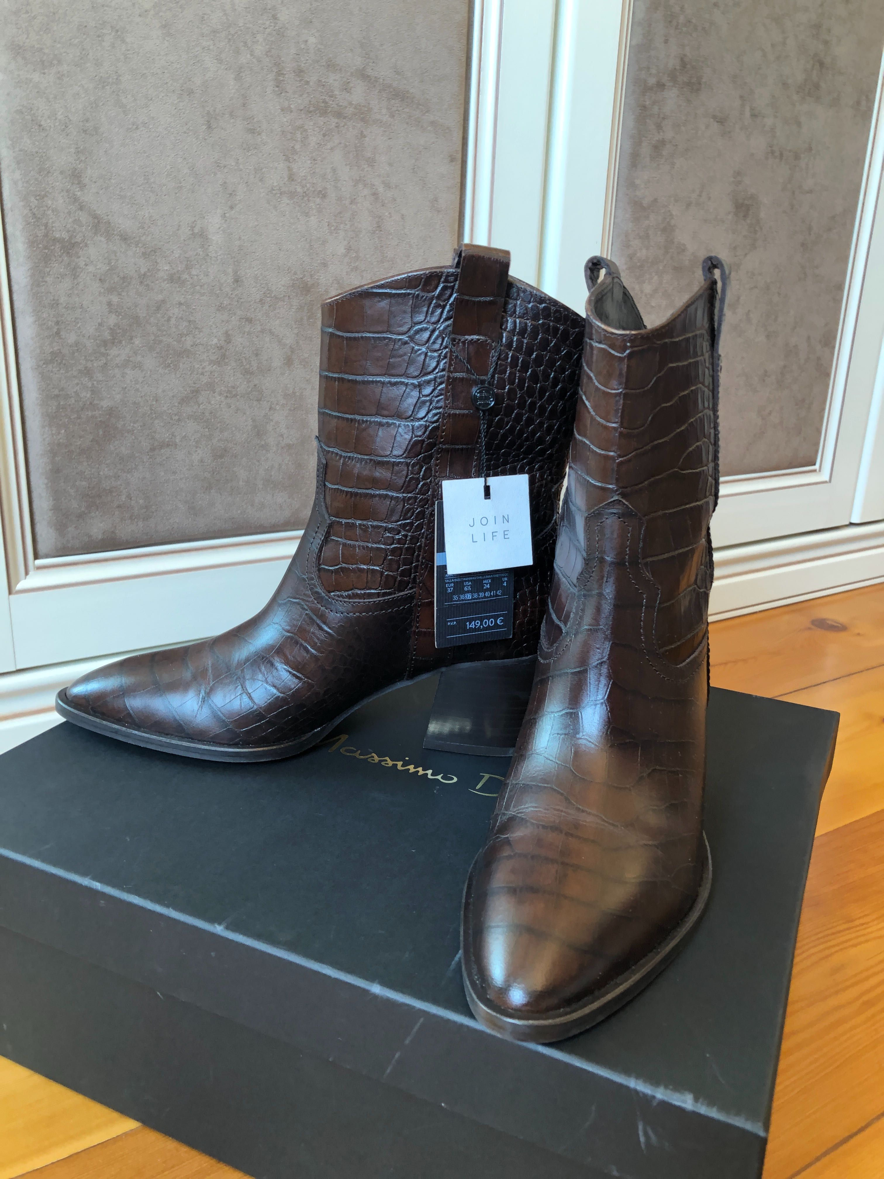 Женские ботинки казаки Massimo Dutti, 37