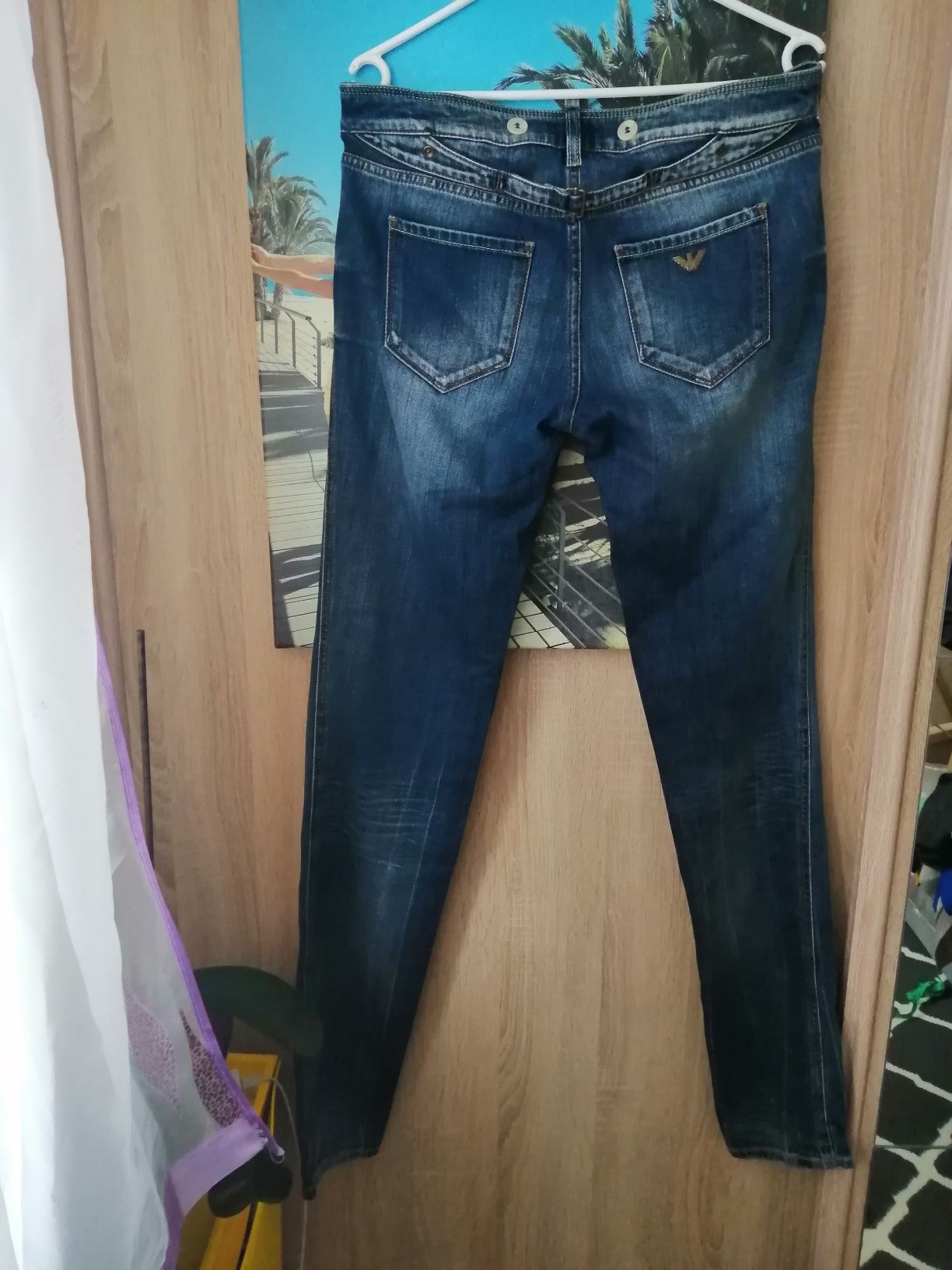 Granatowe jeansy dżinsy basic przetarte Armani Jeans rozmiar 30 S