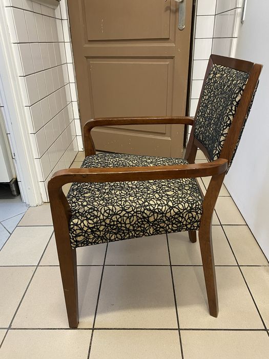 Sprzedam krzesła, cena za sztukę