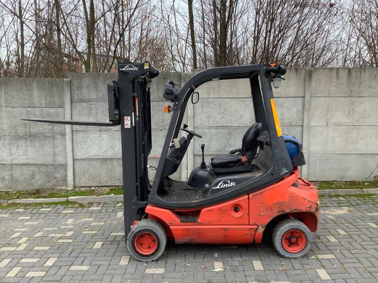Gazowy wózek widłowy Linde H20T-04, triplex, 2017r, 4 sekcje.