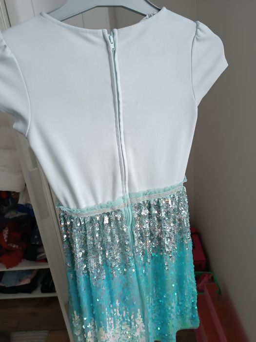 Sukienka z cekinami dla dziewczynki