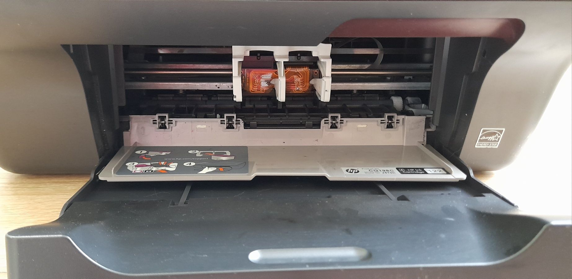 Принтер МФУ HP 1050 с блоком питания.