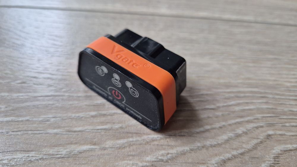 Interfejs diagnostyczny OBD2 Vgate iCar2
