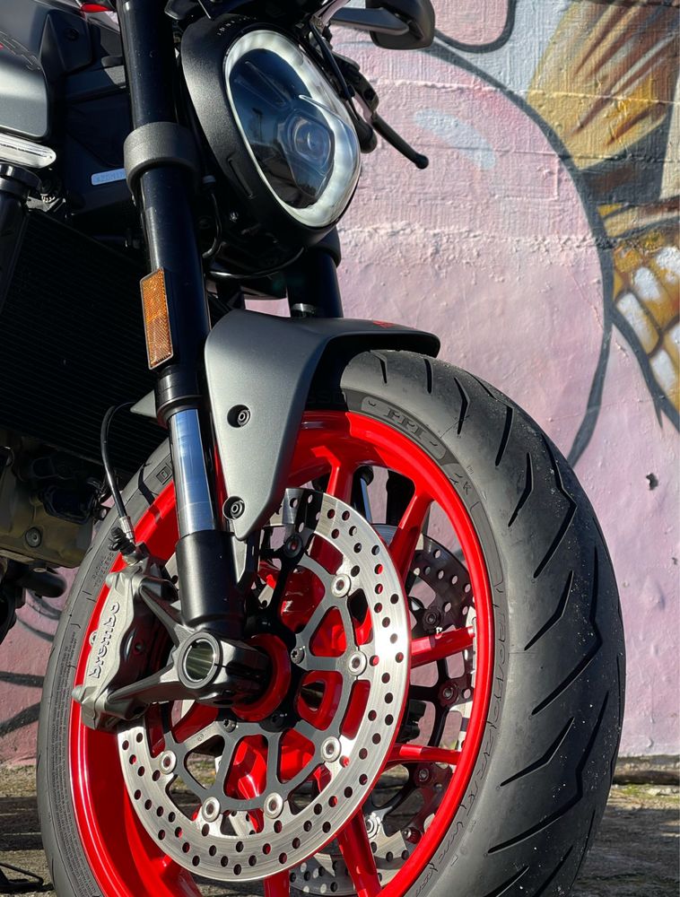 ducati monster 937