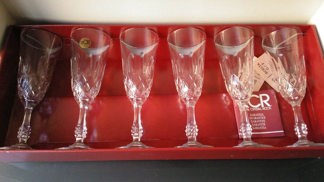 Conjunto de 6 Flutes Champanhe Royal Crystal Rock Linha Medici