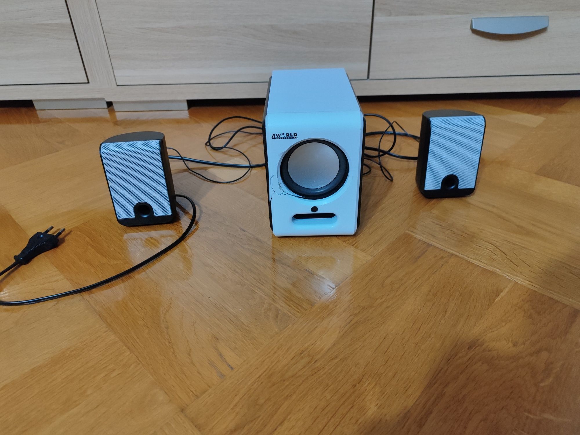 Głośniki komputerowe 2 + subwoofer 4Wordl