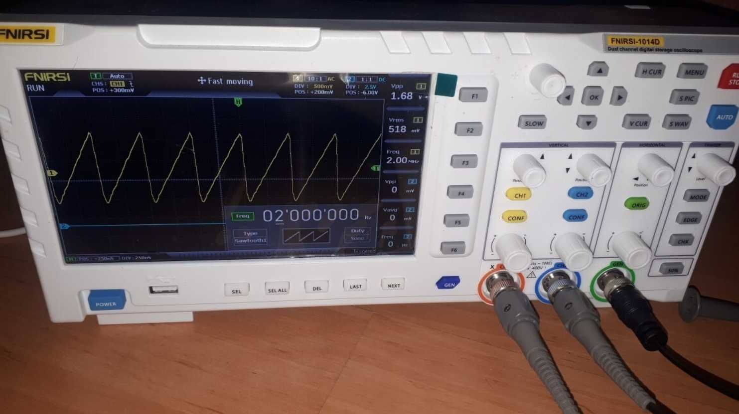 oscyloskop cyfrowy 2ch 100MHz 1GSa/s generator 10MHz ekran 7"